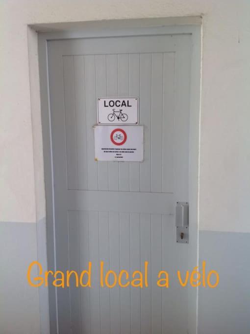 Eole, Idealement Situe Sur Le Port De St Martin De Re Сен-Мартен-де-Ре Экстерьер фото